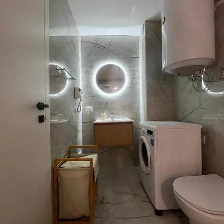 Be Bduplex In Durres ゴーレム