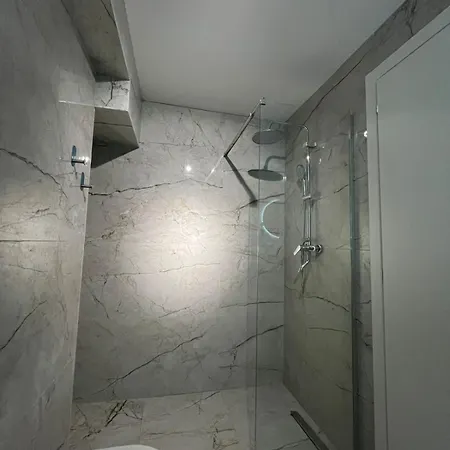 Be Bduplex In Durres شقة